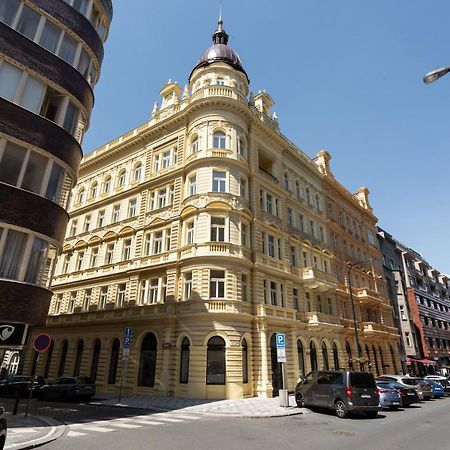 Sunlit Studio Near Wenceslas Square By Prague Days Lejlighed Eksteriør billede
