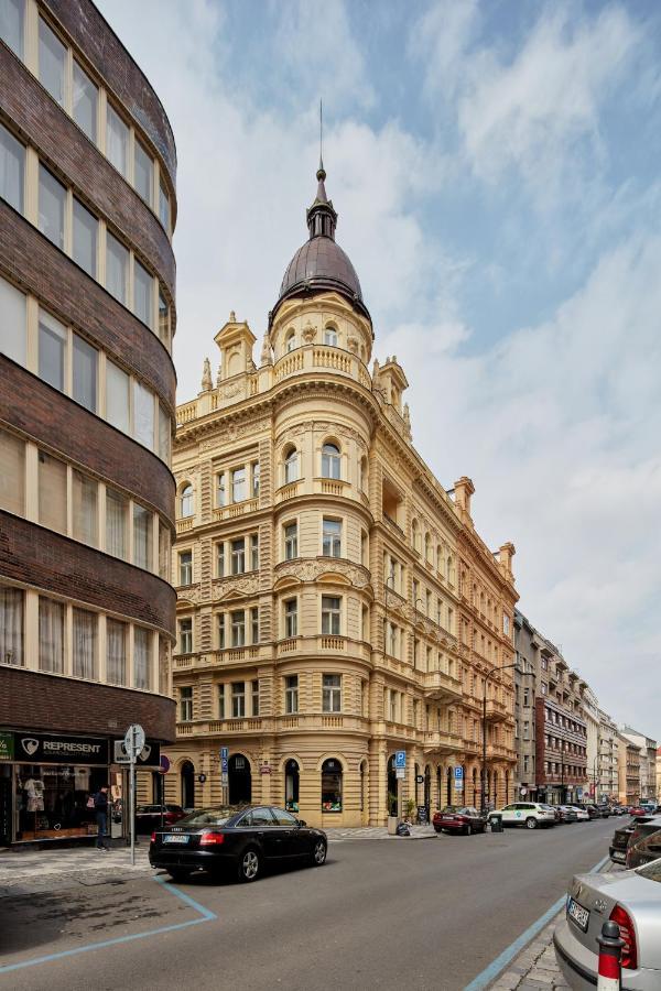 Sunlit Studio Near Wenceslas Square By Prague Days Lejlighed Eksteriør billede